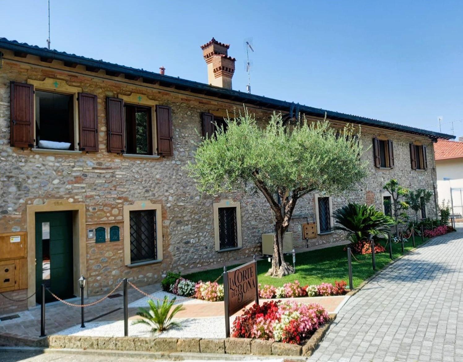 Apartamento La Corte Del Bona - Vicino Alle Cantine E A Circa 15 Minuti Dal Lago Di Iseo - Erbusco Exterior foto